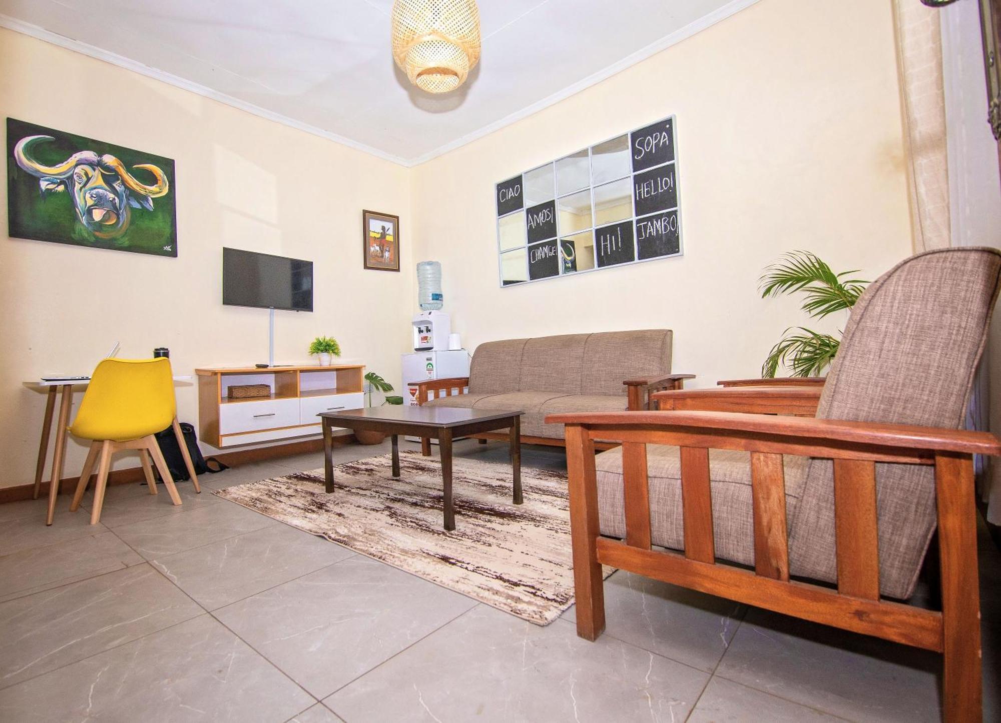 Ebony Mara - Green House Apartment Narok Ngoại thất bức ảnh